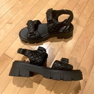 MISSGUIDED CHUNKY TECHNO PRINCESS PLATFORM/ SIZE 10/ WORN ONCE